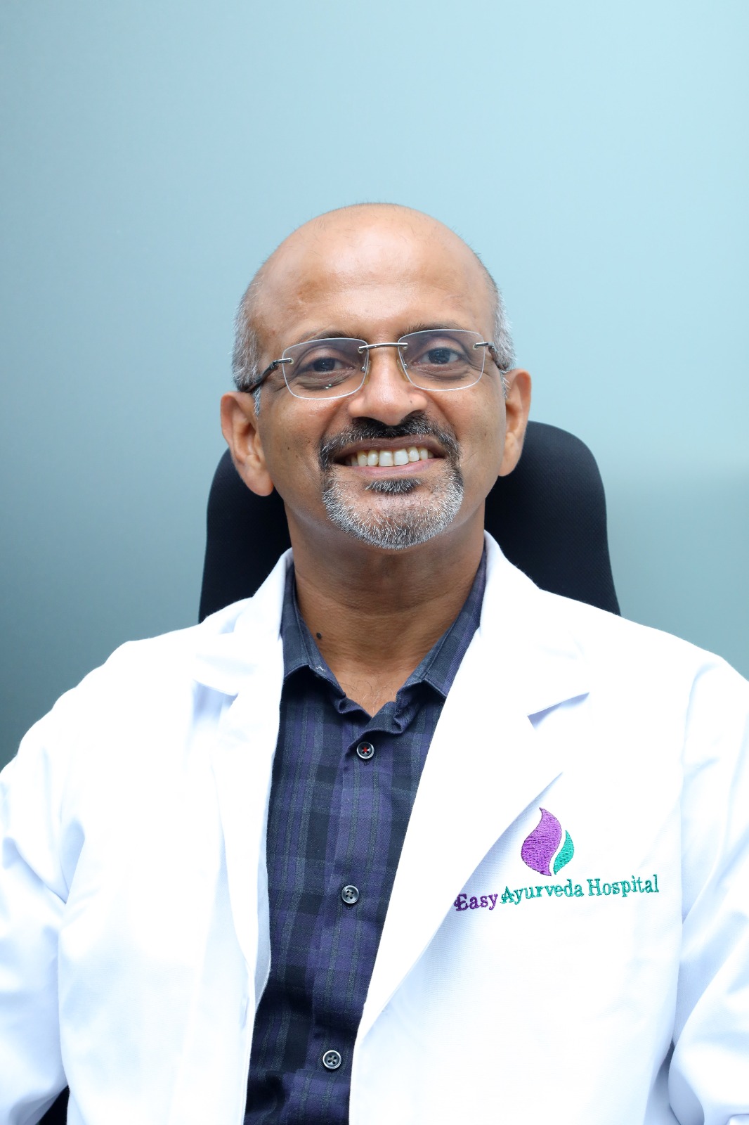 Consult Professor Dr Ravi Ganesh BAMS (MD (Ayu)